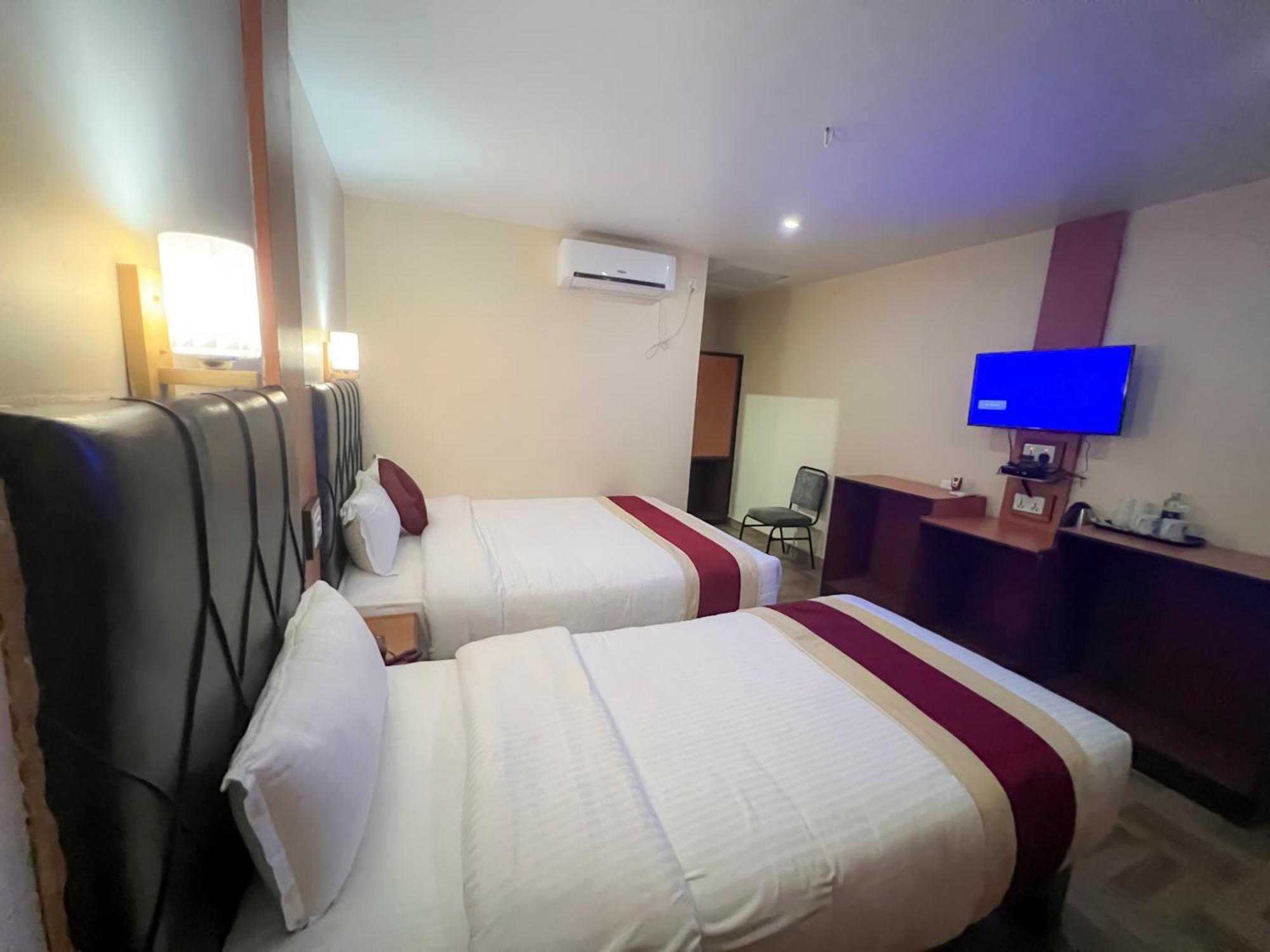 Ama Garden Sauraha Hotel Exterior foto